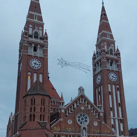 Ella Home At Dom Szeged Exterior photo